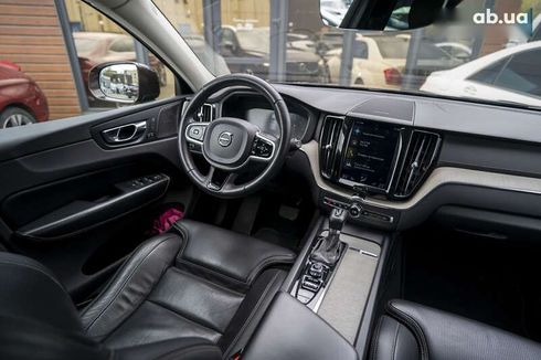 Volvo XC60 2018 - фото 24