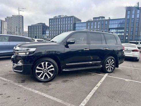 Toyota Land Cruiser 2019 - фото 13