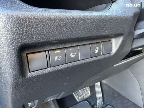 Toyota RAV4 2021 - фото 18