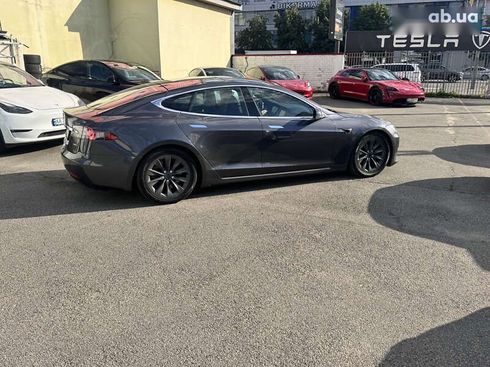 Tesla Model S 2018 - фото 9