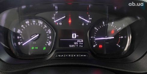 Opel Vivaro 2020 - фото 27