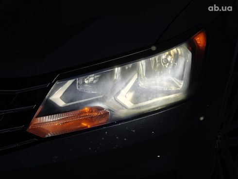 Volkswagen Passat 2016 серый - фото 7