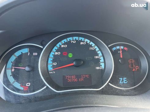 Renault Kangoo 2017 - фото 14