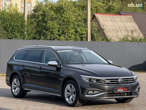 Volkswagen passat alltrack 2020 - фото 2