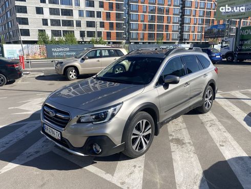 Subaru Outback 2018 - фото 2