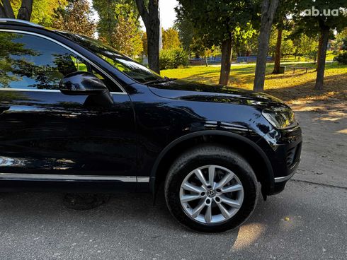 Volkswagen Touareg 2017 синий - фото 15
