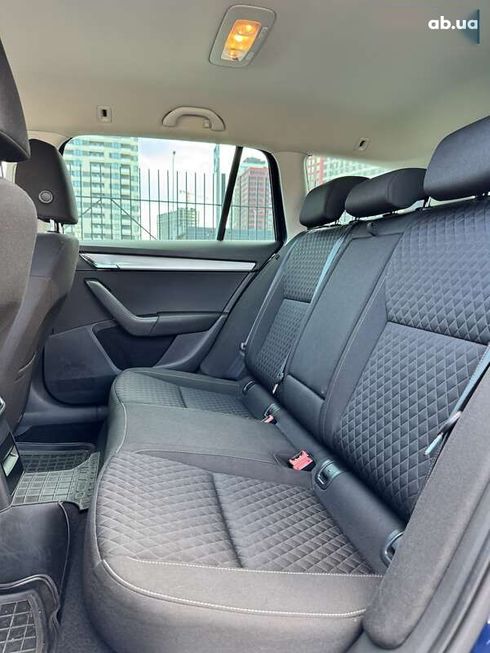 Skoda Octavia 2017 - фото 9