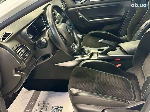 Renault Megane 2018 - фото 19