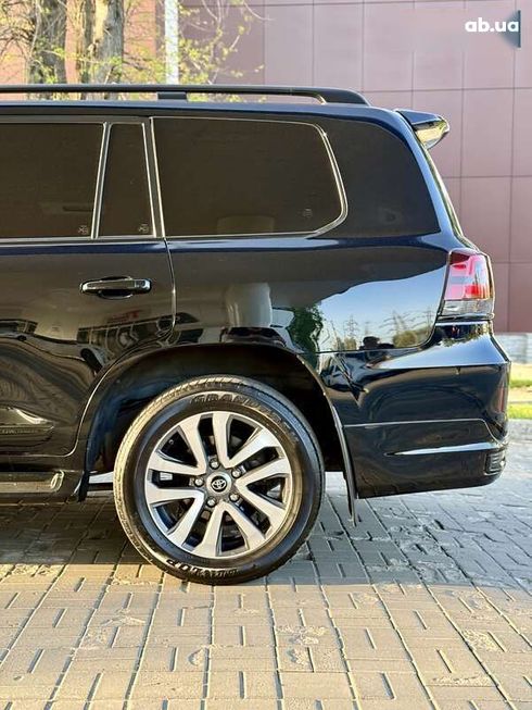 Toyota Land Cruiser 2016 - фото 21