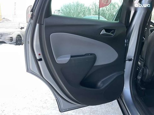 Opel Crossland X 2020 - фото 28