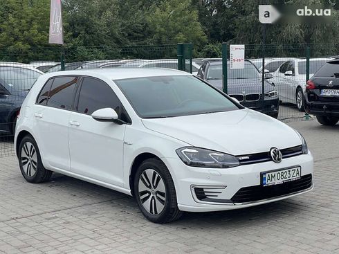 Volkswagen e-Golf 2020 - фото 6