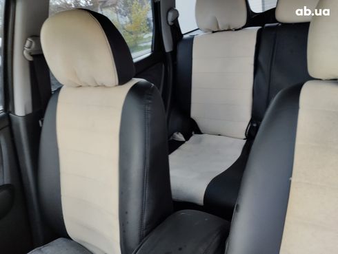 Mitsubishi Outlander 2005 серебристый - фото 4
