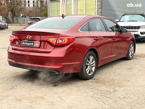 Hyundai Sonata 2015 красный - фото 19
