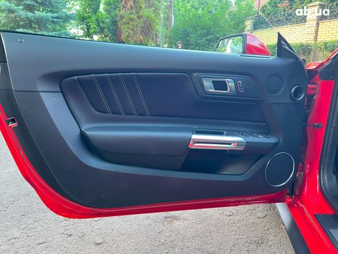 Ford Mustang 2019 красный - фото 31