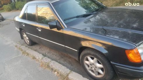 Mercedes-Benz E-Класс 1993 черный - фото 5