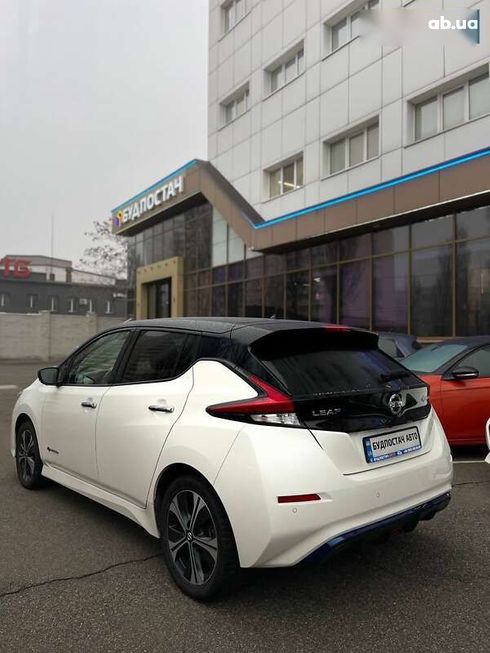 Nissan Leaf 2019 - фото 11