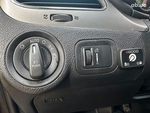 Dodge Journey 2019 серый - фото 12
