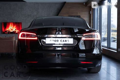 Tesla Model S 2019 - фото 24
