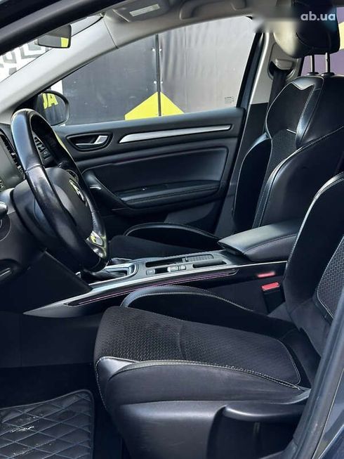 Renault Megane 2017 - фото 8