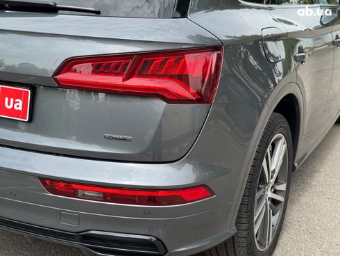 Audi Q5 2020 серый - фото 11