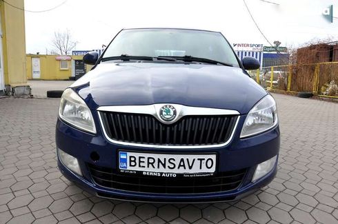 Skoda Fabia 2011 - фото 2