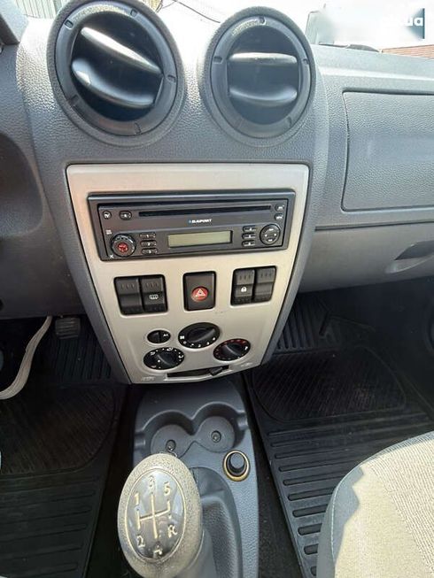 Dacia Logan 2008 - фото 17