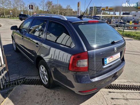 Skoda Octavia 2010 - фото 6