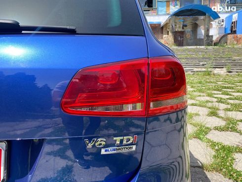 Volkswagen Touareg 2015 синий - фото 25