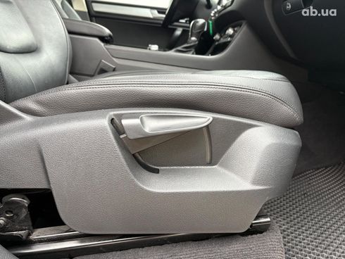 Volkswagen Touareg 2015 черный - фото 35