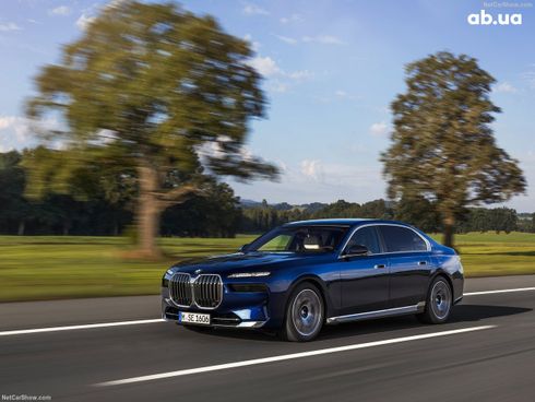 BMW 7 серия 2023 - фото 10