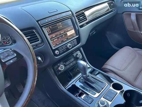 Volkswagen Touareg 2015 - фото 22