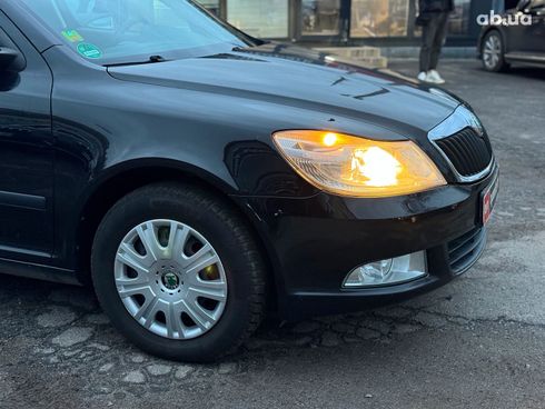 Skoda Octavia 2011 черный - фото 4