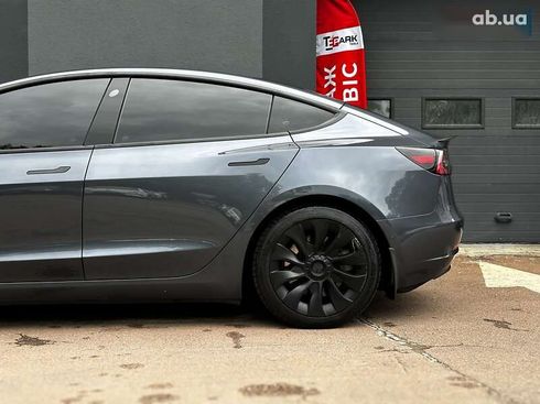 Tesla Model 3 2022 - фото 7