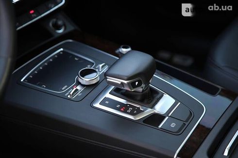 Audi Q5 2017 - фото 25