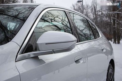 BMW i5 2024 - фото 17