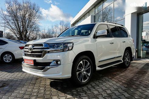 Toyota Land Cruiser 2020 - фото 3