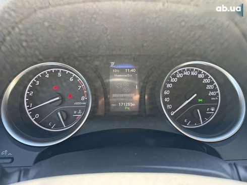 Toyota Camry 2020 - фото 16