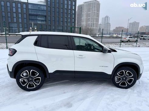 Jeep Avenger 2024 - фото 20