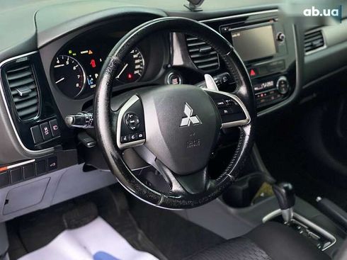 Mitsubishi Outlander 2012 - фото 23