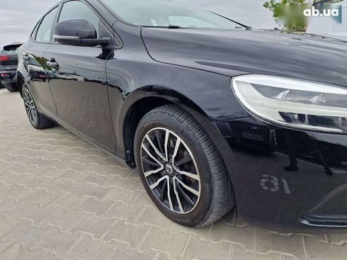 Volvo V40 2018 - фото 7