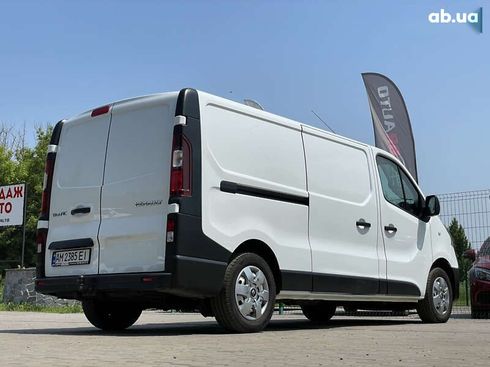 Renault Trafic 2016 - фото 15