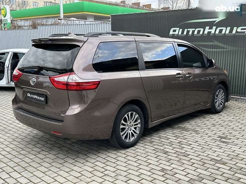 Toyota Sienna 2019 - фото 11