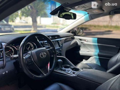 Toyota Camry 2020 - фото 21