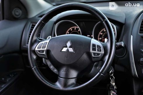 Mitsubishi Outlander 2012 - фото 12