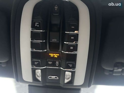 Porsche Cayenne 2016 - фото 28