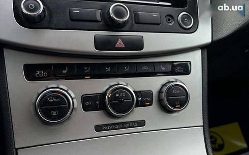 Volkswagen Passat 2012 - фото 12