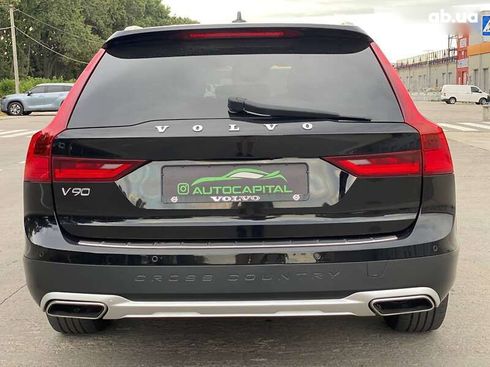 Volvo V90 Cross Country 2018 - фото 20