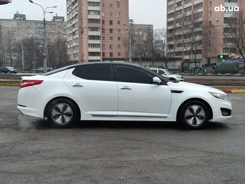 Kia Optima 2011 белый - фото 10