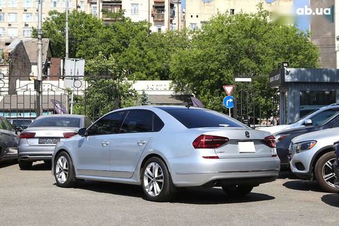 Volkswagen Passat 2017 - фото 6