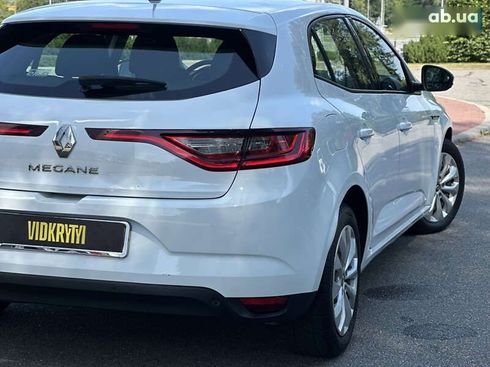 Renault Megane 2018 - фото 15